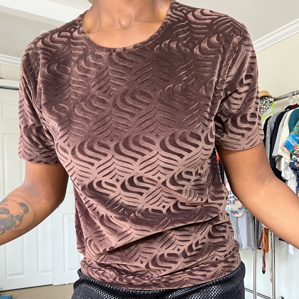 Vintage brown velvet groovy design shirt size medium perfect condition